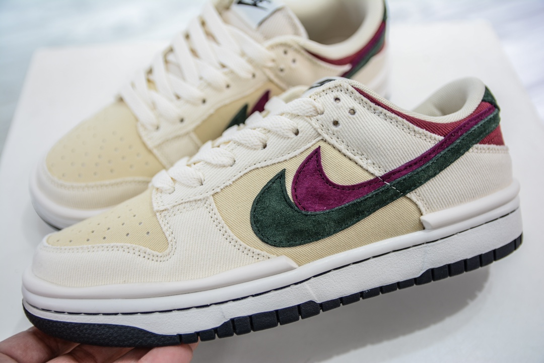 300 R NIKE DUNK SB LOW 定制配色 Dunk SB顾名思义 DZ2794-366