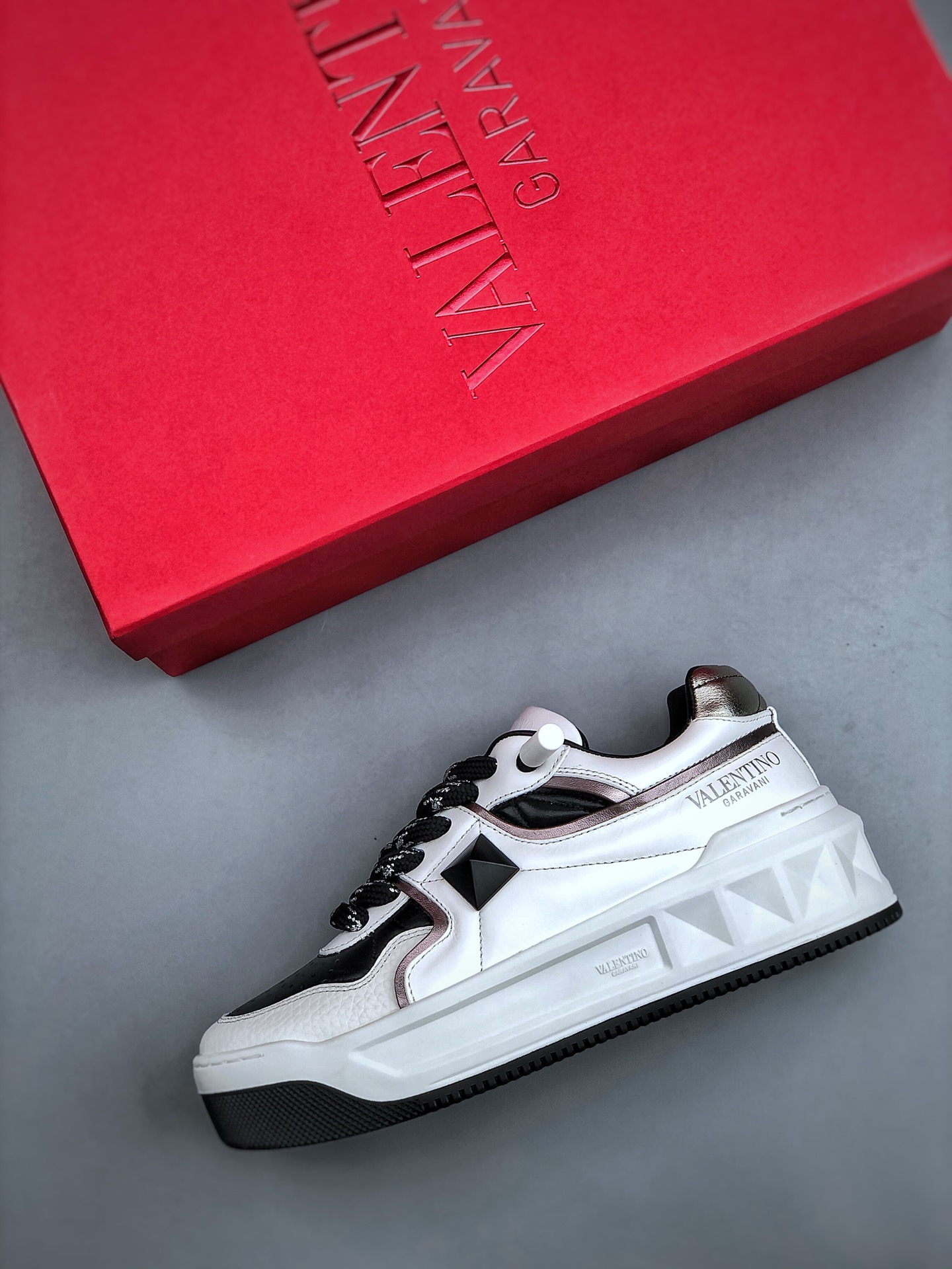 Valentino Valentino new casual shoes 2023 latest models