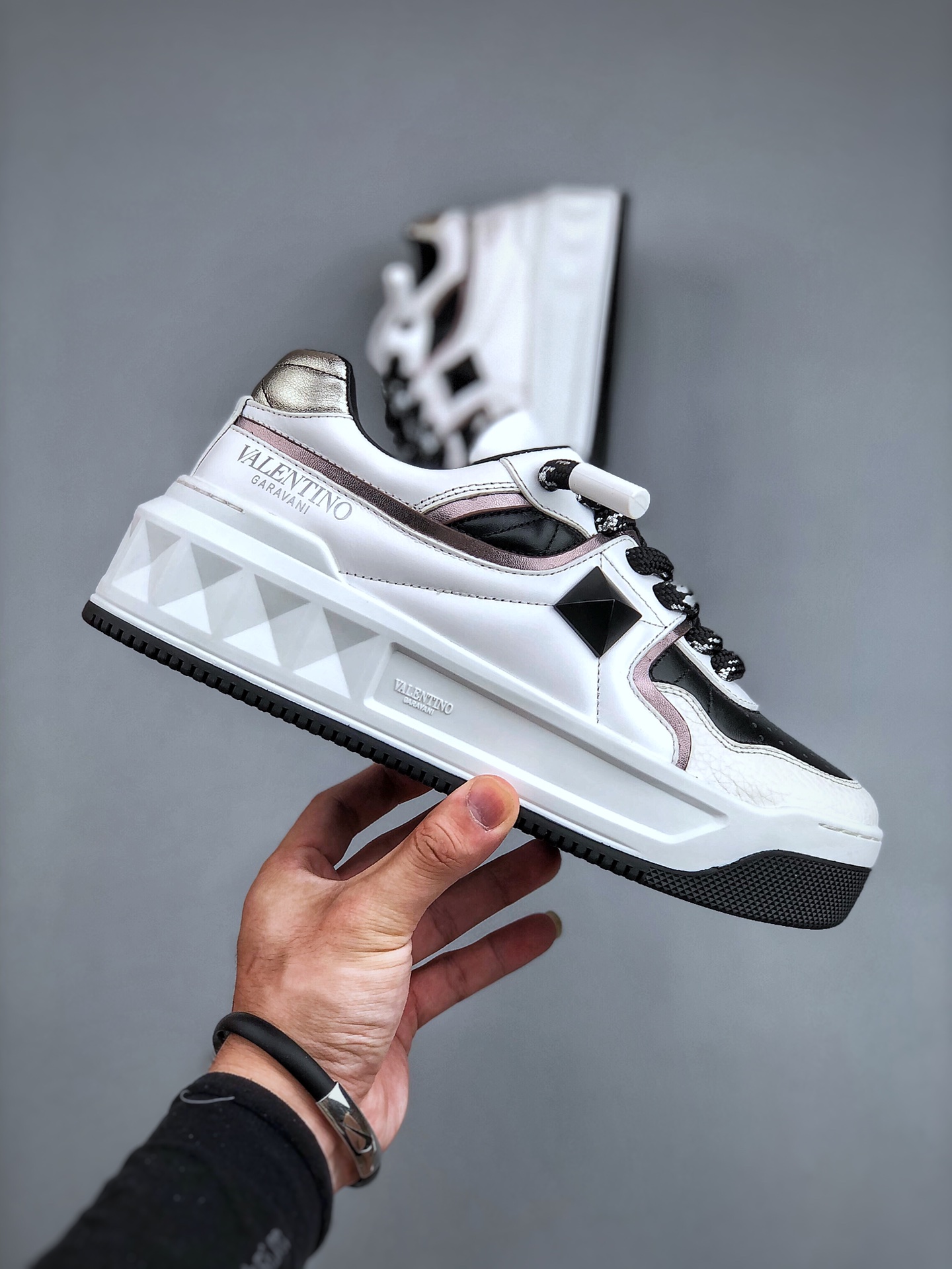 Valentino Valentino new casual shoes 2023 latest models