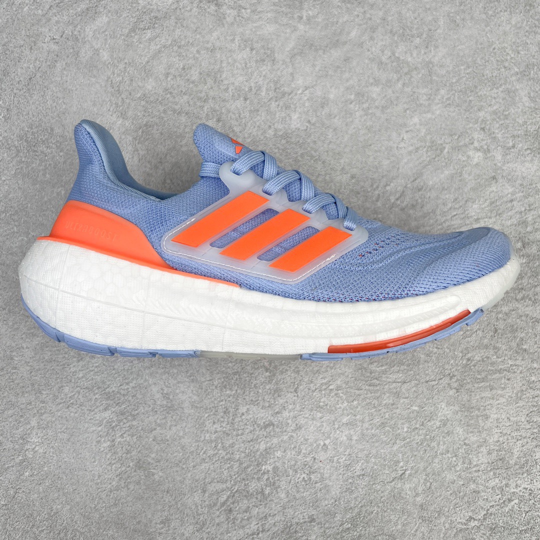 图片[5]-零售💰270 ＃YG纯原 AD Ultra Boost Light UB2023系列低帮袜套式针织透气缓震休闲运动慢跑鞋 德国进口巴斯夫大底 全套原纸板楦头开发 原厂特供飞织面配套加持 确保原汁原味 完美呈现版型 一比一还原zp踩屎脚感 原档案底模数据 正确多层组合大底 辰元原厂针织代工 细节还原度极高 独家外贸特供开发至48.5 历经10年不断创新以科技重塑跑步推出全新超轻新科技跑鞋 力求为跑步添活力 搭载LIGHT BOOST中底的新鲜演绎 无论节奏快慢、距离长短 伴你活力畅跑 延续了该系列的设计语言 采用分区编织鞋面 鞋头处网眼孔洞更大 提升透气性 一体式鞋舌 避免运动中出现偏移 实现鞋脚一体性 鞋侧 TPU 材质 有效提供支撑性 镂空的设计 同时减轻整体重量 最明显的则是中底部分 不仅是厚度夸张 大家最熟悉的 Boost 材质终于迎来升级 减重 30% 带来更轻量化的上脚感受 编码：by2936070-运动鞋