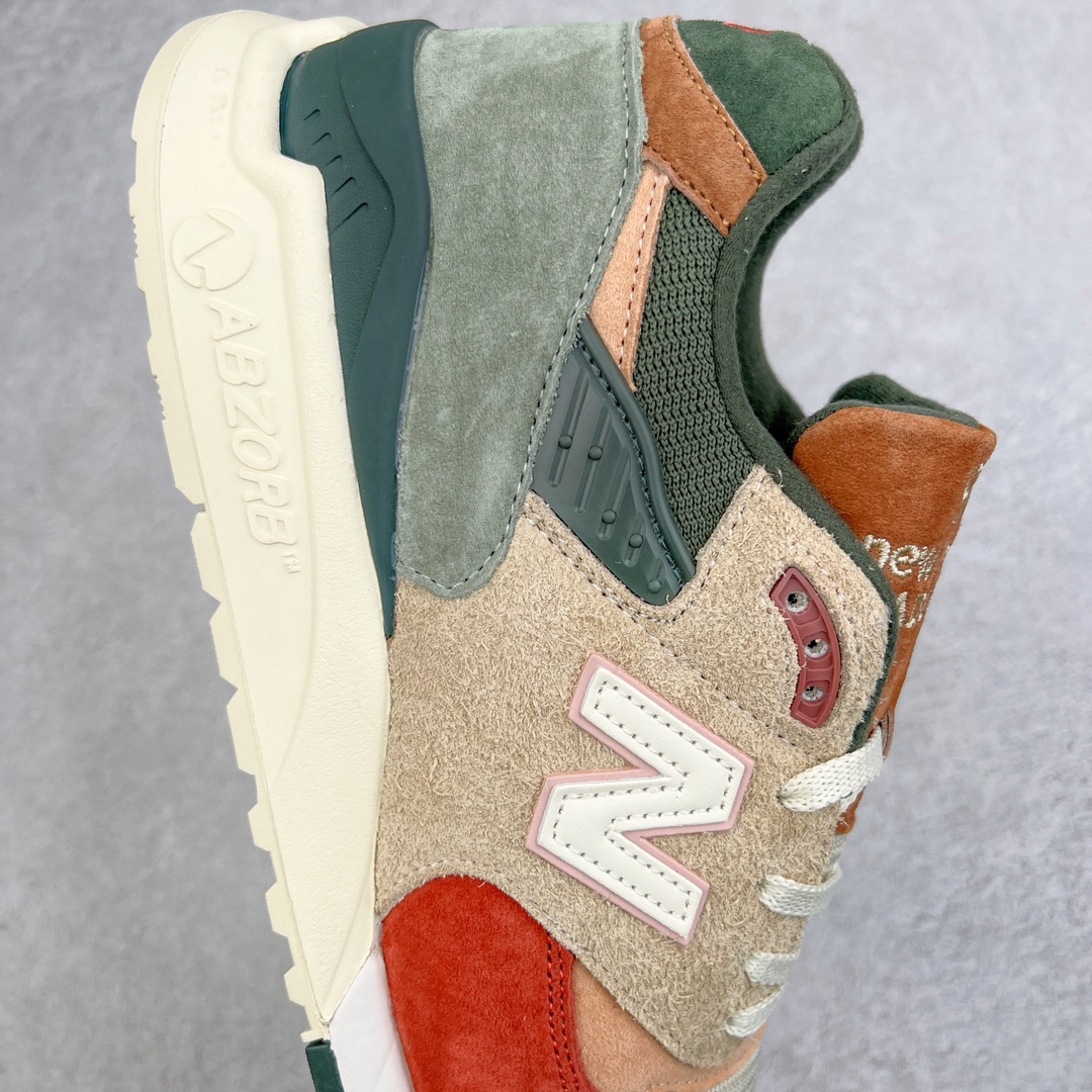 图片[6]-＃K版纯原 KITH x New Balance NB998 \\\”BroadacreCity\\\” 复古低帮跑步鞋 U998KH1 白红绿 Kith发布了与New Balance 998 的最新联名 Ronnie Fieg作为Kith 的主理人 此次与Frank Lloyd Wright合作以New Balance 998系列 为蓝本 发布了Broadacre City概念的鞋型以庆祝该鞋款诞生35周年 该鞋款采用经典的网眼鞋面 搭配猪皮绒面革和 毛茸茸的绒面革覆盖面板 讨托了整个联名设计 多变的主题 此外 AbzOrb缓震科技也保证了脚感 该鞋的独特颜色一乳白色 泥土色 砖红色 暖杏色和橄榄绿-突出了建筑师弗兰克劳埃德赖特的未来城市概念Bradacre City的建筑草图和模型 作为特殊鞋盒 此次联名的鞋盒和讨纸也展示了 建筑师弗兰克劳埃德赖特的未来城市概念 整个联名诚意感满满 细节丰富 尺码：36 37 37.5 38 38.5 39.5 40 40.5 41.5 42 42.5 43 44 44.5 45-选品中心