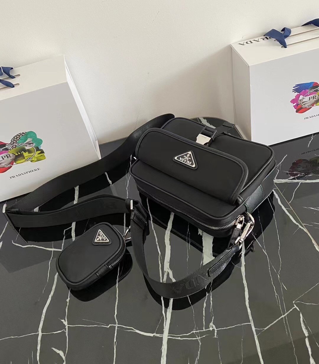 新作のスタイリッシュな郵便配達バッグ