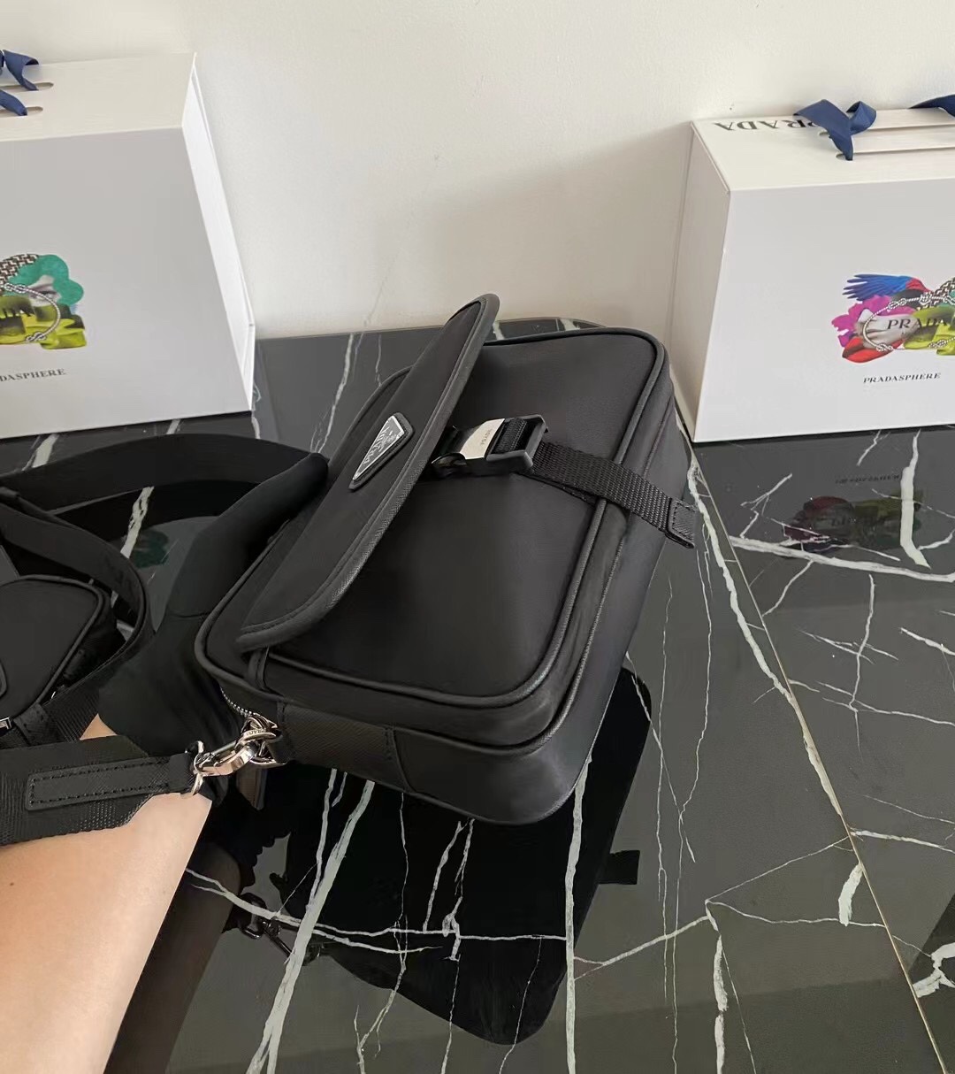 新作のスタイリッシュな郵便配達バッグ