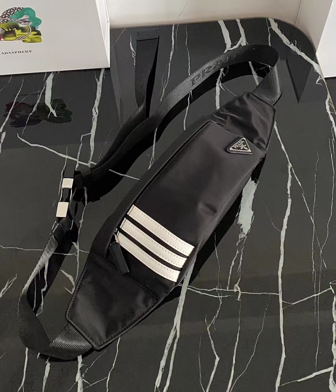 ad pd コラボデザイン ウエストバッグ Re-Nylon Saffiano