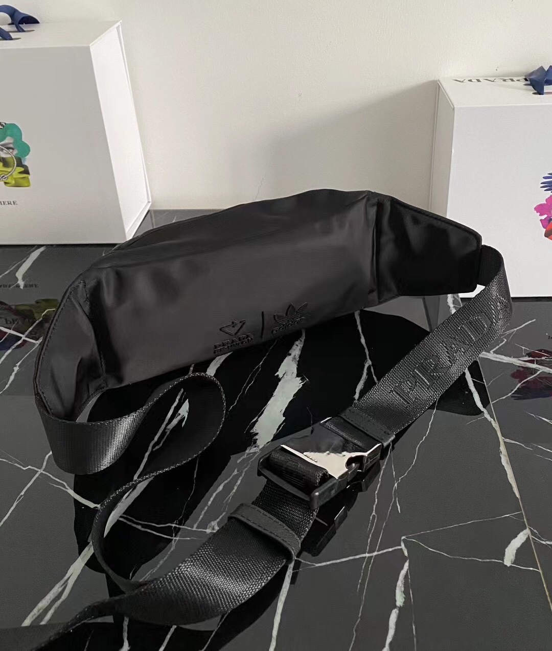 ad pd コラボデザイン ウエストバッグ Re-Nylon Saffiano