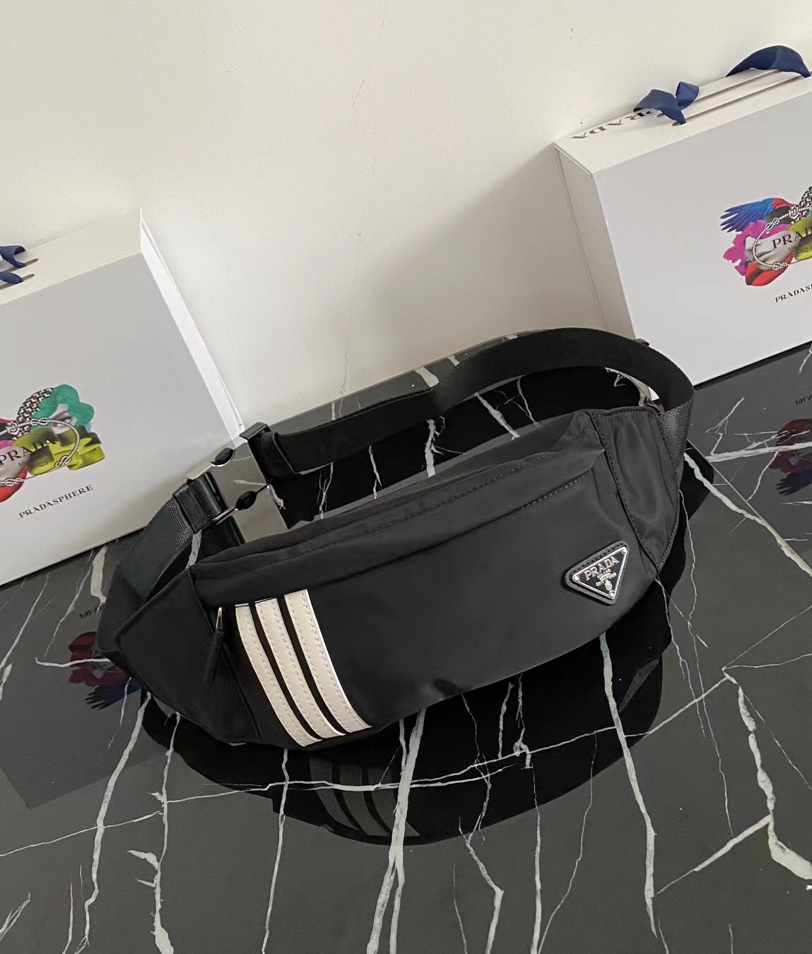 ad pd コラボデザイン ウエストバッグ Re-Nylon Saffiano