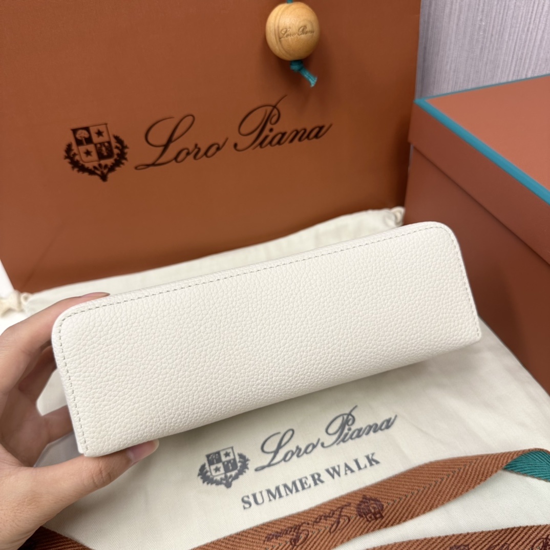 L19牛奶白ExtrapocketL19系列手提/斜挎包不被定义的生活才最自在就像loropiana的材