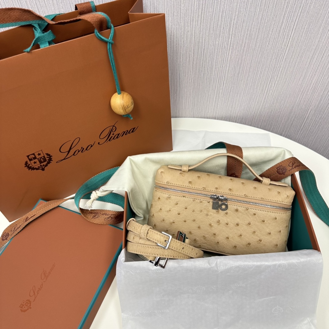 𝐋𝐨𝐫𝐨 𝐏𝐢𝐚𝐧𝐚 🐦 Extra Bag 19 ボックスバッグ ダチョウ革 希少レザー-最高品質