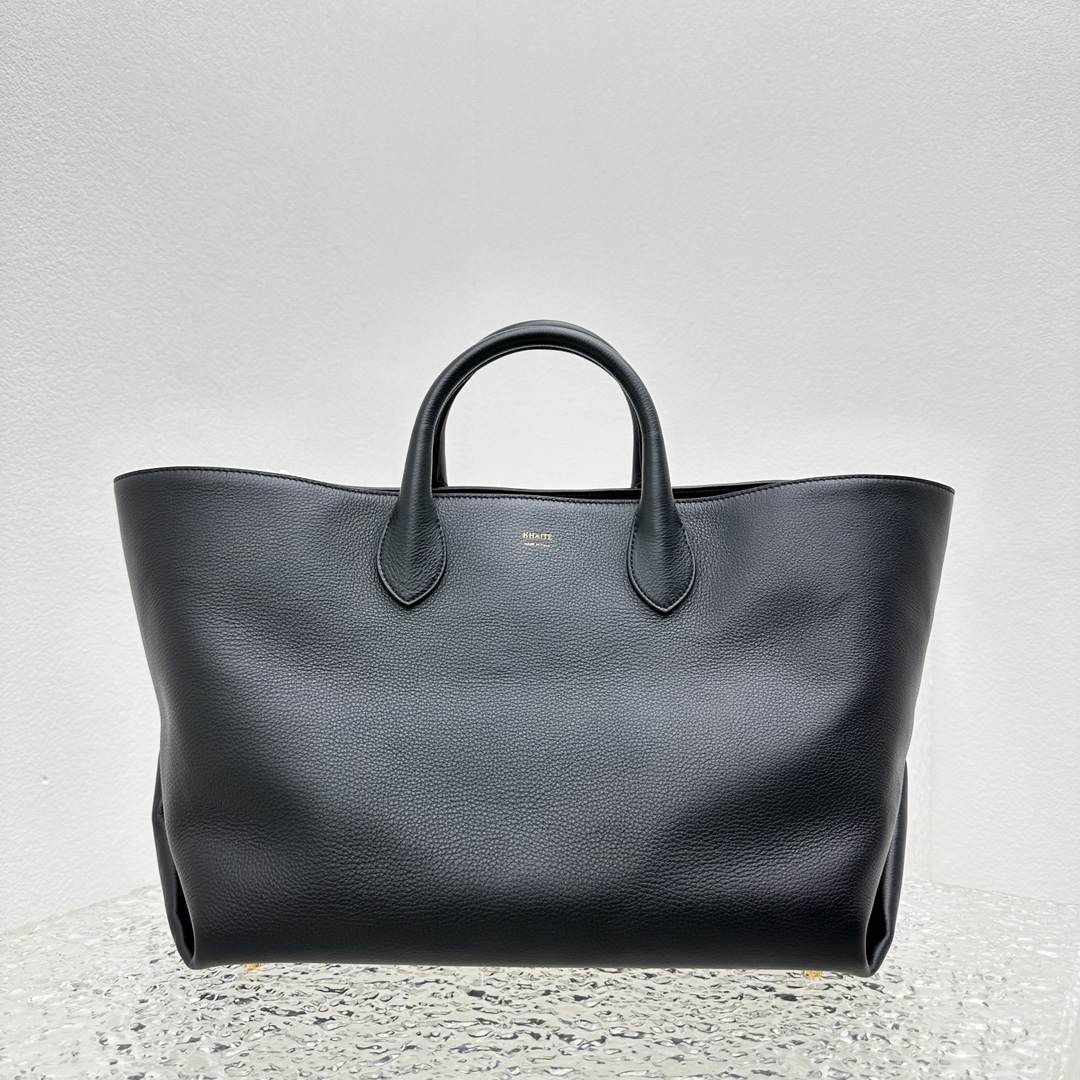 全皮黑EnvelopePleat购物袋️来自纽约的小众奢牌同样是主打简约有型的设计简约性冷淡风系列小牛皮
