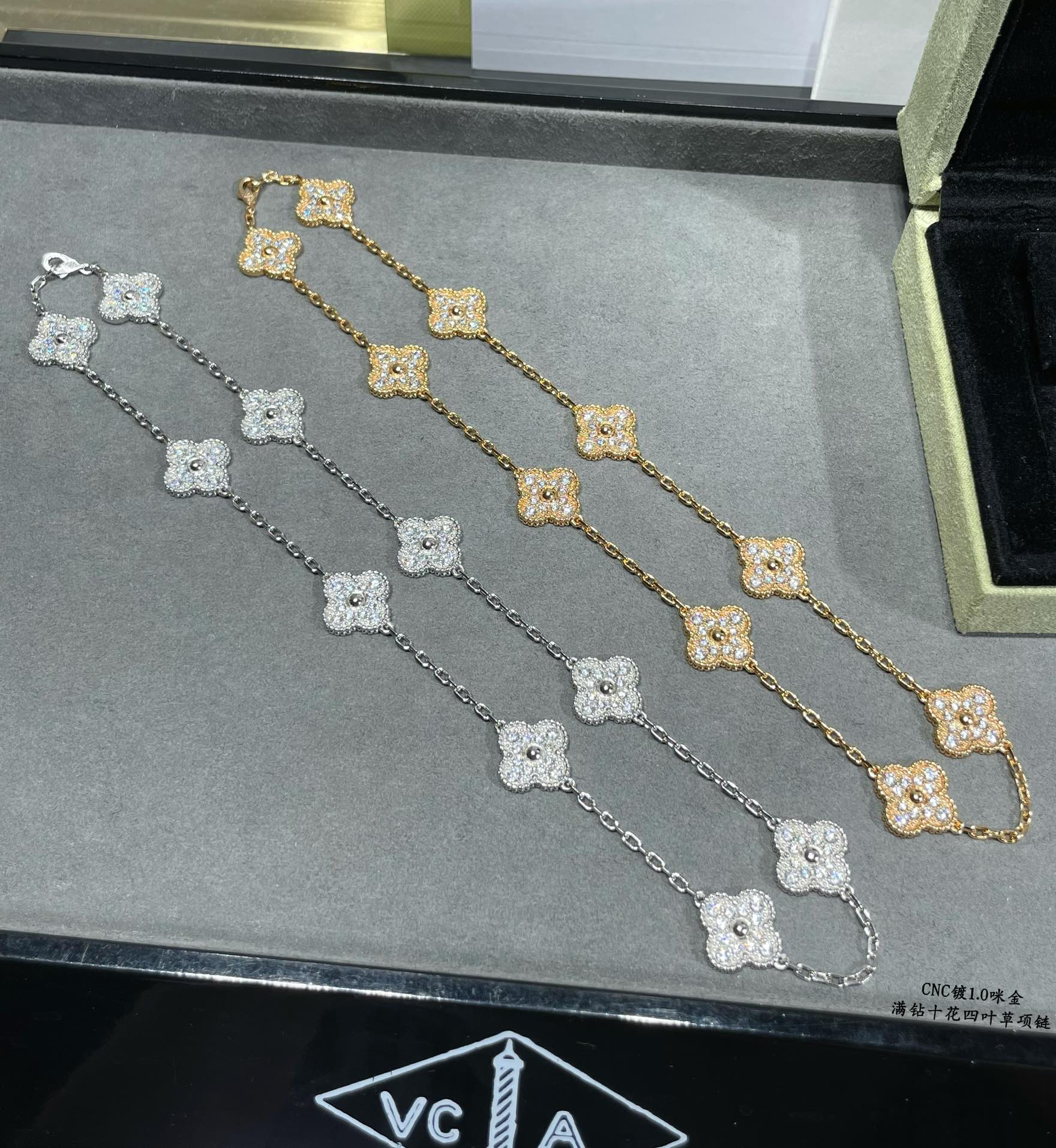 👑VCA高级满钻十花四叶草项链。Cleef&ArPels 🍀🍀🍀四叶草 此系列设计灵动，线条流畅，易于佩