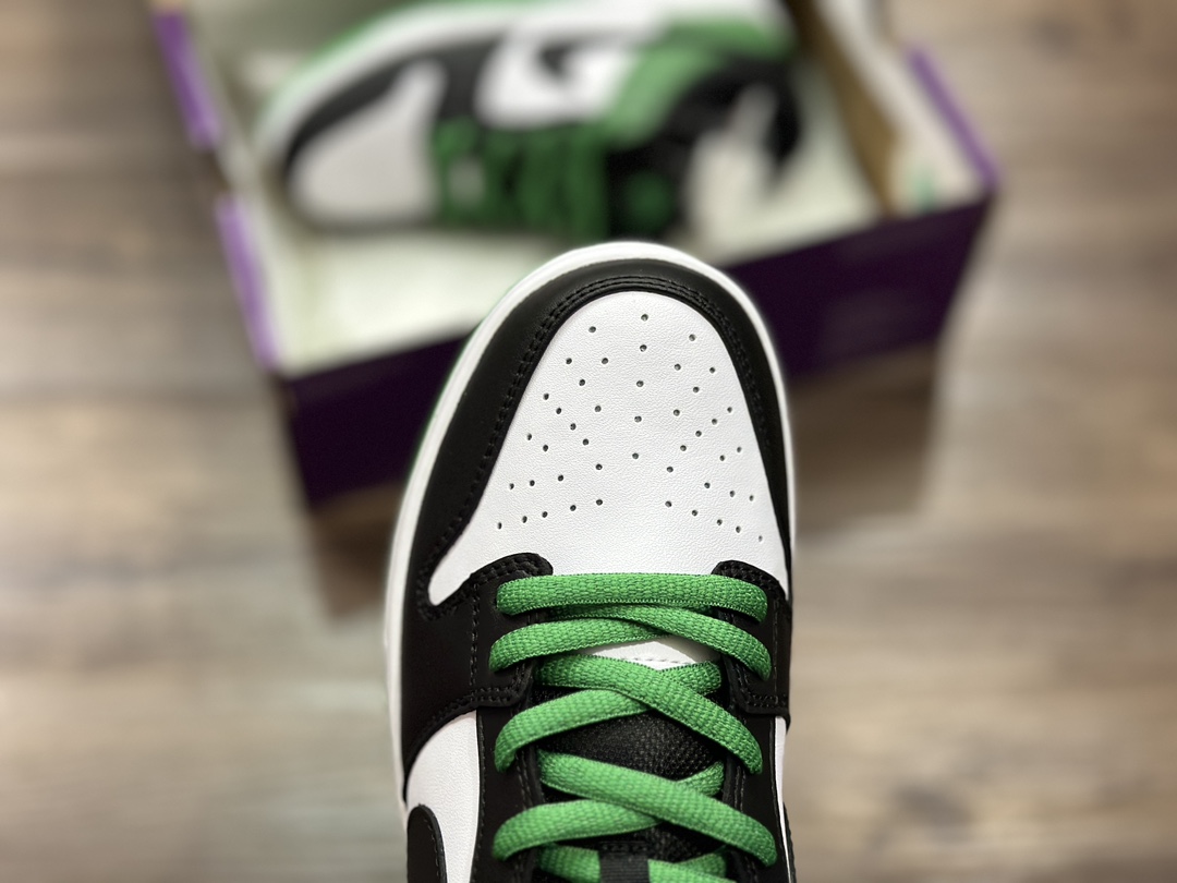 220 NIKE SB Dunk Low 低帮休闲运动鞋 BQ6817-302