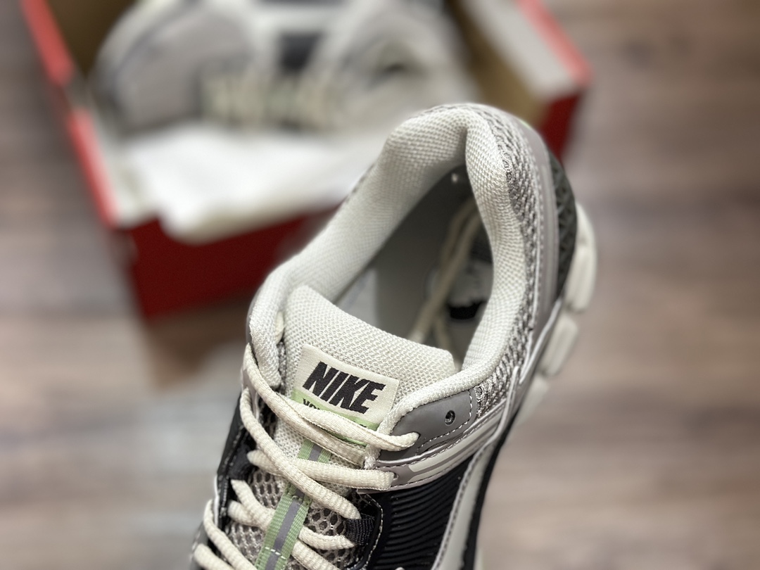220 Nike Zoom Vomero 5 网面透气休闲鞋 FB8825-001