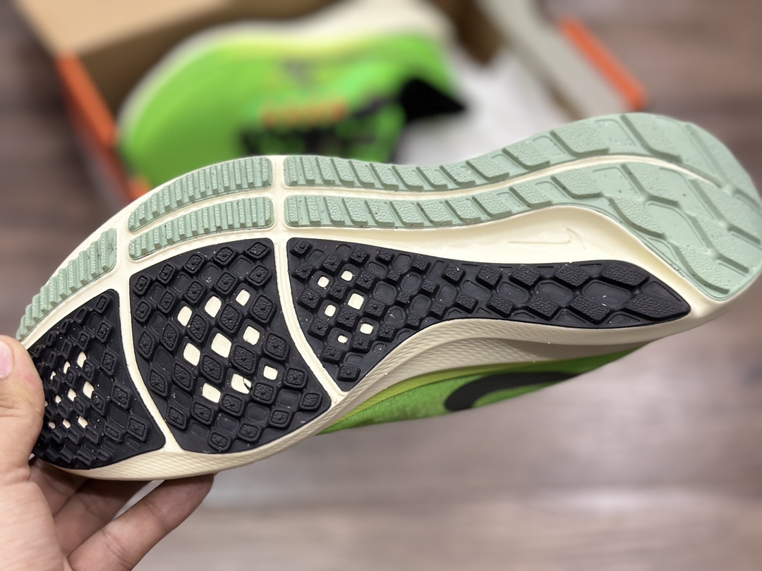 180  Nike Zoom Pegasus 39 代超级飞马涡轮增压马拉松登月39代休闲运动慢跑鞋 DZ4776-343