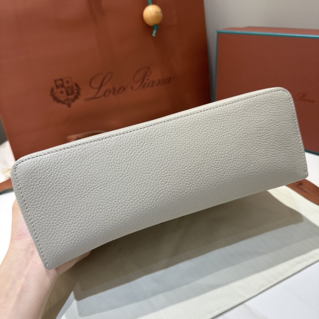 L27珍珠灰ExtrapocketL27系列手提/斜挎包不被定义的生活才最自在就像loropiana的材