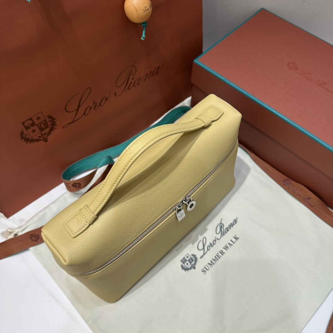 L27黄油色ExtrapocketL27系列手提/斜挎包不被定义的生活才最自在就像loropiana的材