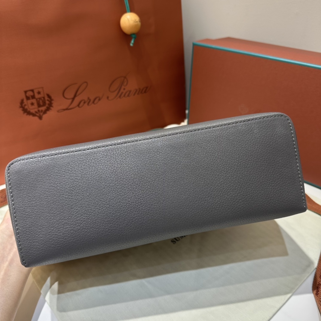 L27深灰色ExtrapocketL27系列手提/斜挎包不被定义的生活才最自在就像loropiana的材