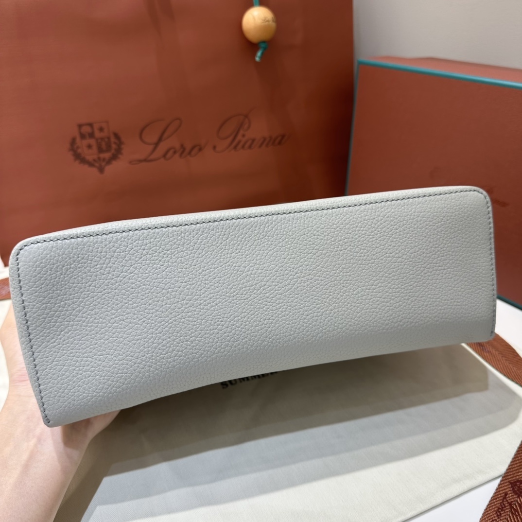 L27豆灰绿ExtrapocketL27系列手提/斜挎包不被定义的生活才最自在就像loropiana的材