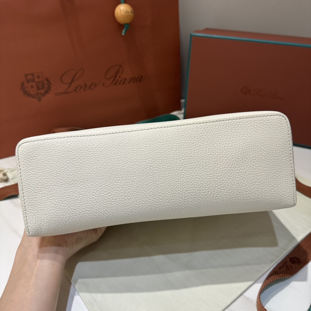 L27牛奶白ExtrapocketL27系列手提/斜挎包不被定义的生活才最自在就像loropiana的材