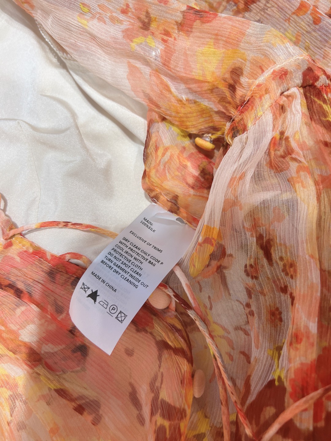 ZIMMERMAN*N新品️中长袖长款连衣裙蜜桃橙色花卉图案大面积花卉印花选用100%silk面料制成采