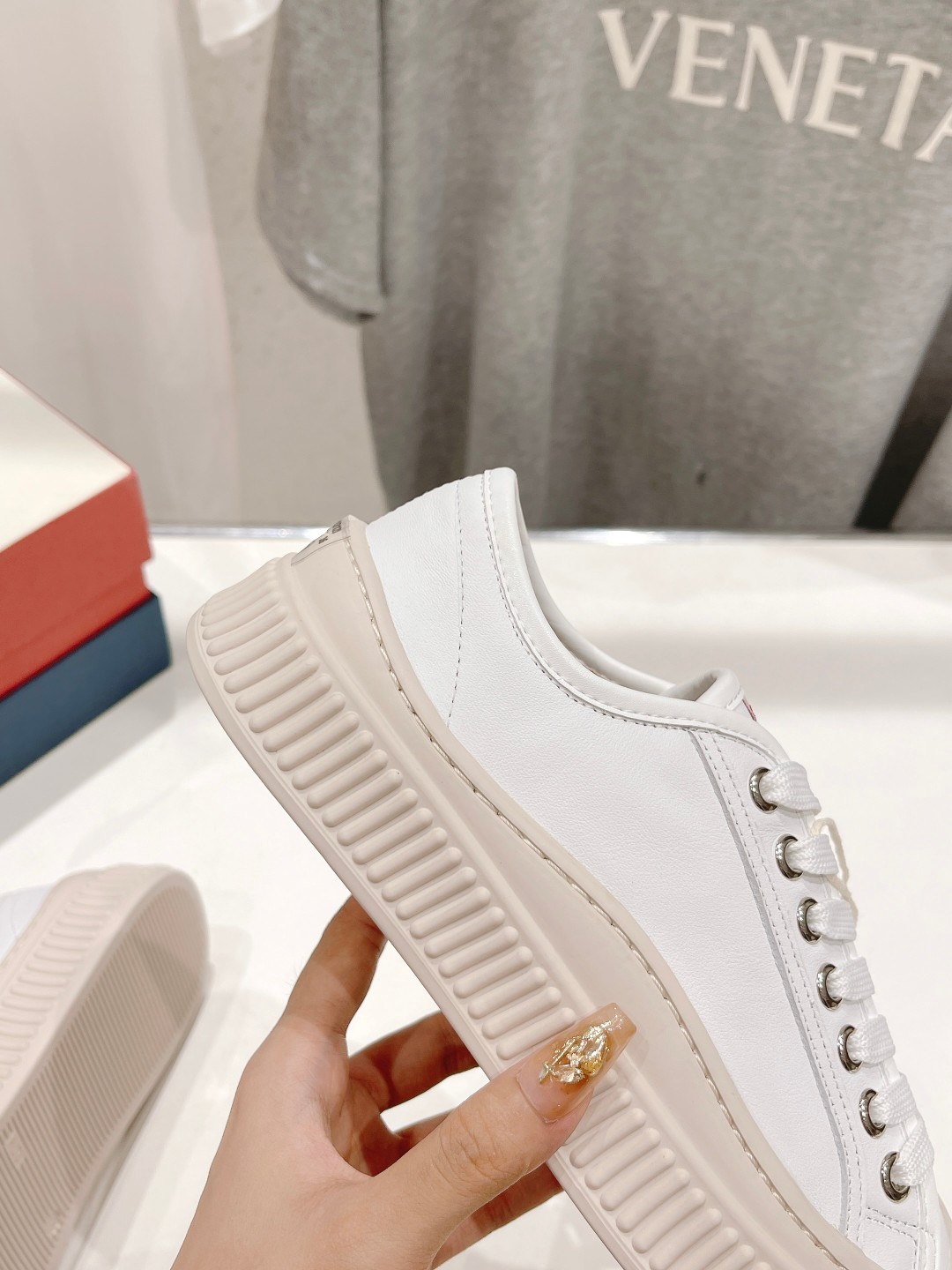 高品质出厂 MARNI玛尼DADA BUMPER系列 新款休闲运动鞋 贝壳头饼干鞋小白鞋在鞋子的前后都搭