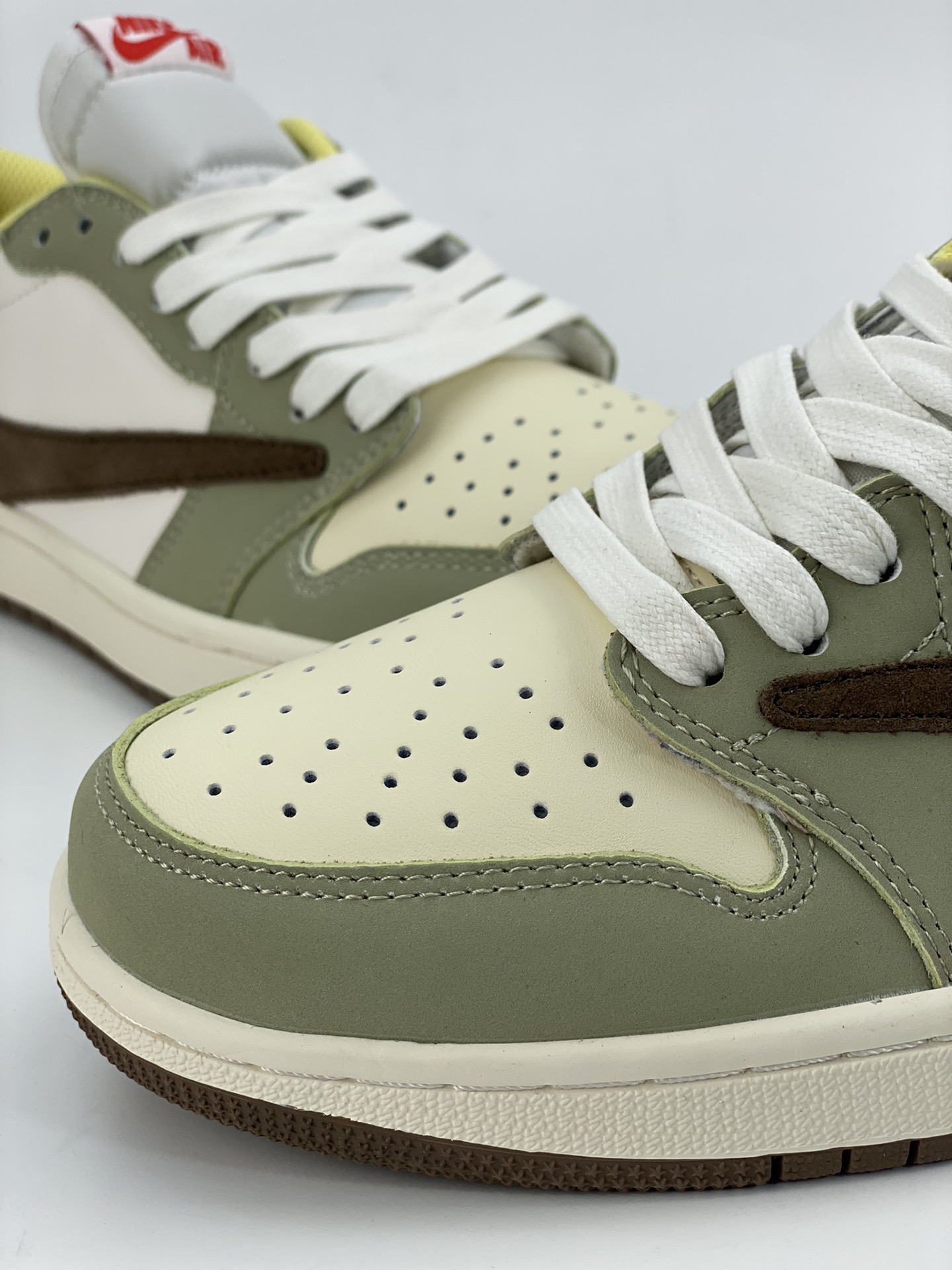 220 Fragment x TS x Air Jordan 1 Low 白绿倒钩低帮 DM7866-603-莆田鞋,莆田鞋货源,高仿鞋,高仿鞋货源,安福档口,莆田高仿鞋,莆田鞋批发,高仿鞋批发,莆田高仿运动鞋,高仿运动鞋,莆田运动鞋 220 Fragment x TS x Air Jordan 1 Low 白绿倒钩低帮 DM7866-603