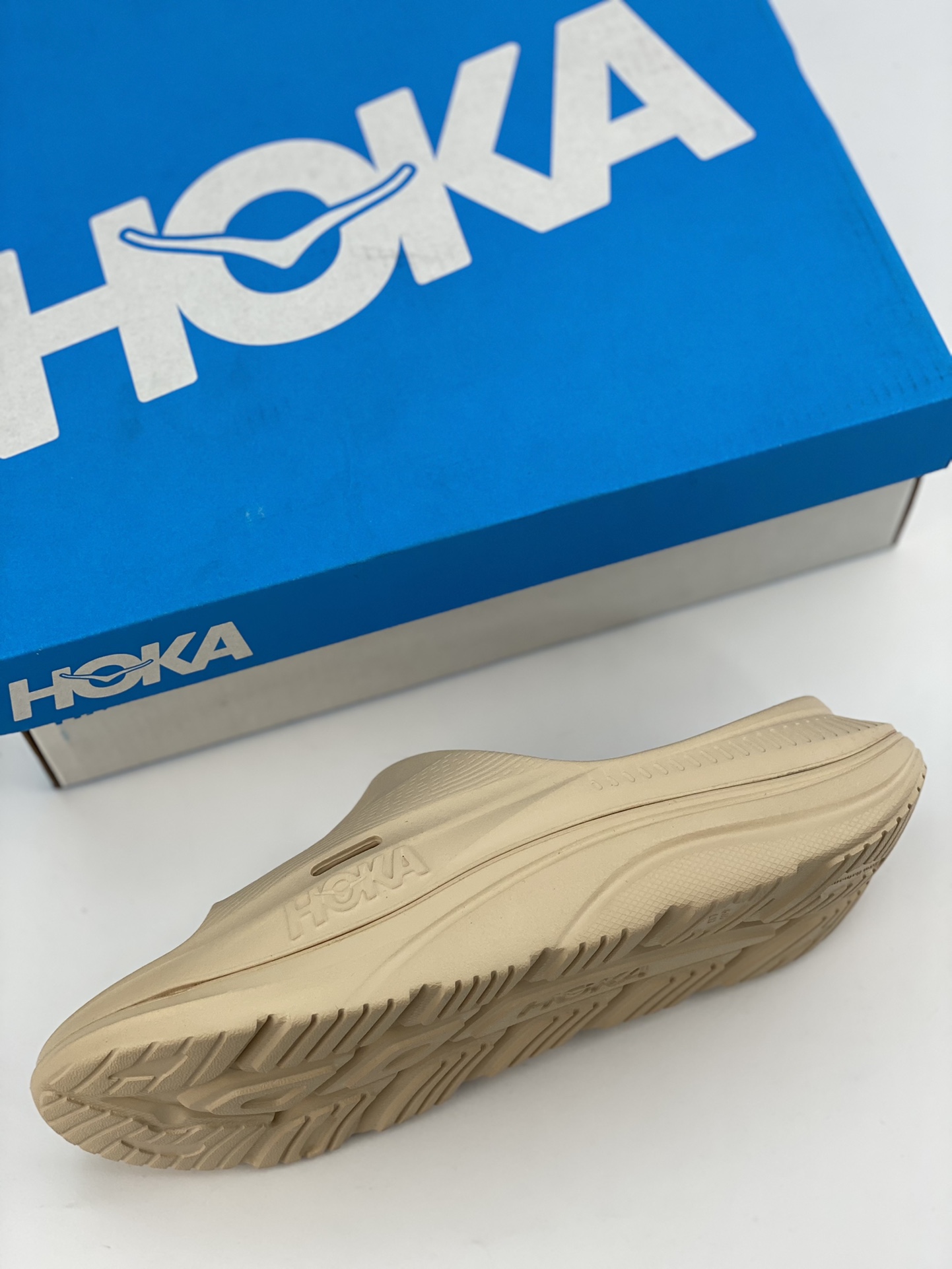 100 HOKA ONE ONE ORA Recovery Slide 3 运动拖鞋