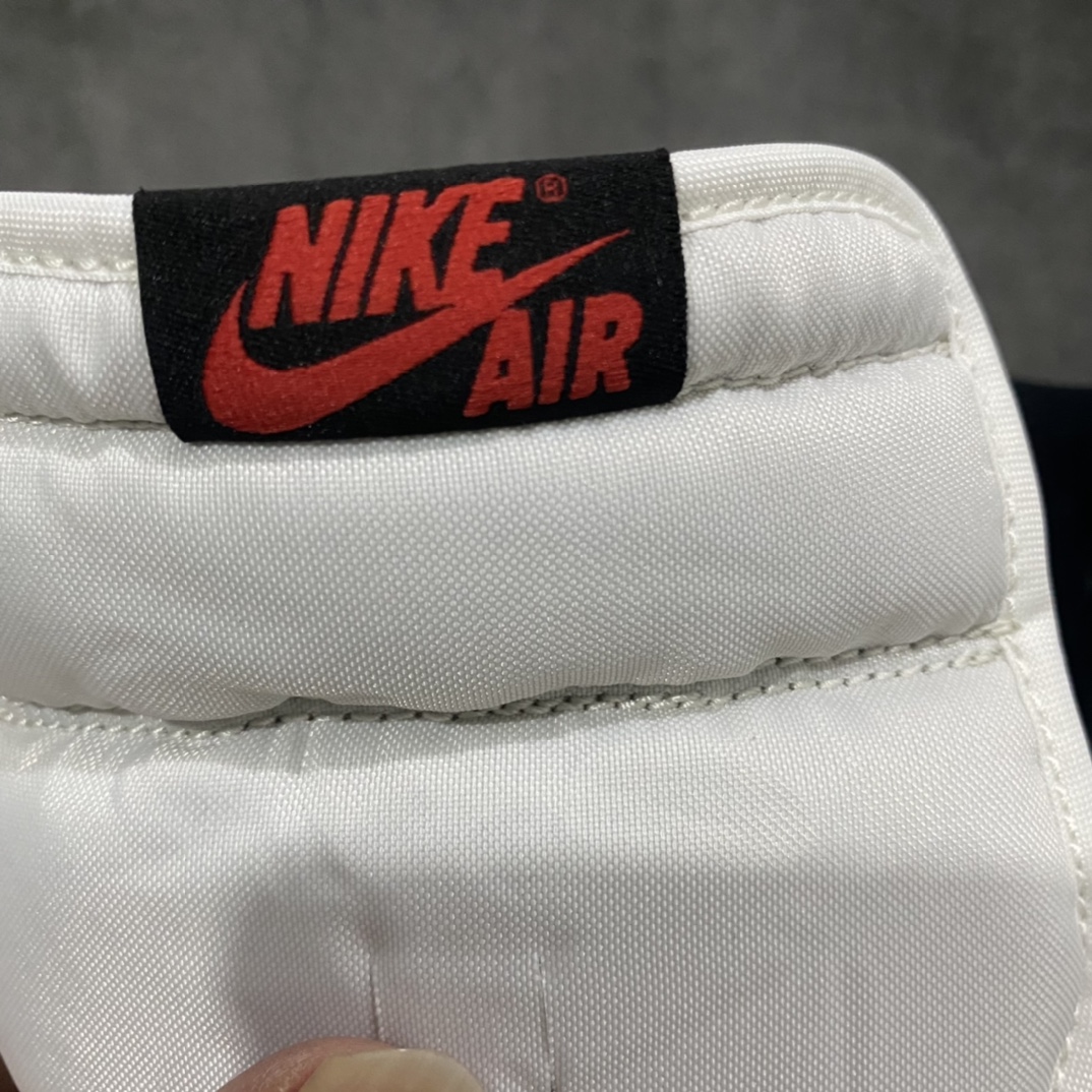 图片[4]-【DY纯原】Air Jordan 1 High \”Washed Heritage\” AJ1水洗灰 货号：DZ5485-051 全鞋电脑针车 精确间距匹配 采用头层皮革鞋面材质 用料绝不含糊 全方位比对原鞋皮料全程玻璃冲刀 冲裁 清洁度完美 漏斗收腰 底线拉帮 LOGO立体 配件齐全 市场第一梯队品质 尺码：40 40.5 41 42 42.5 43 44 44.5 45 46 47.5-选品中心