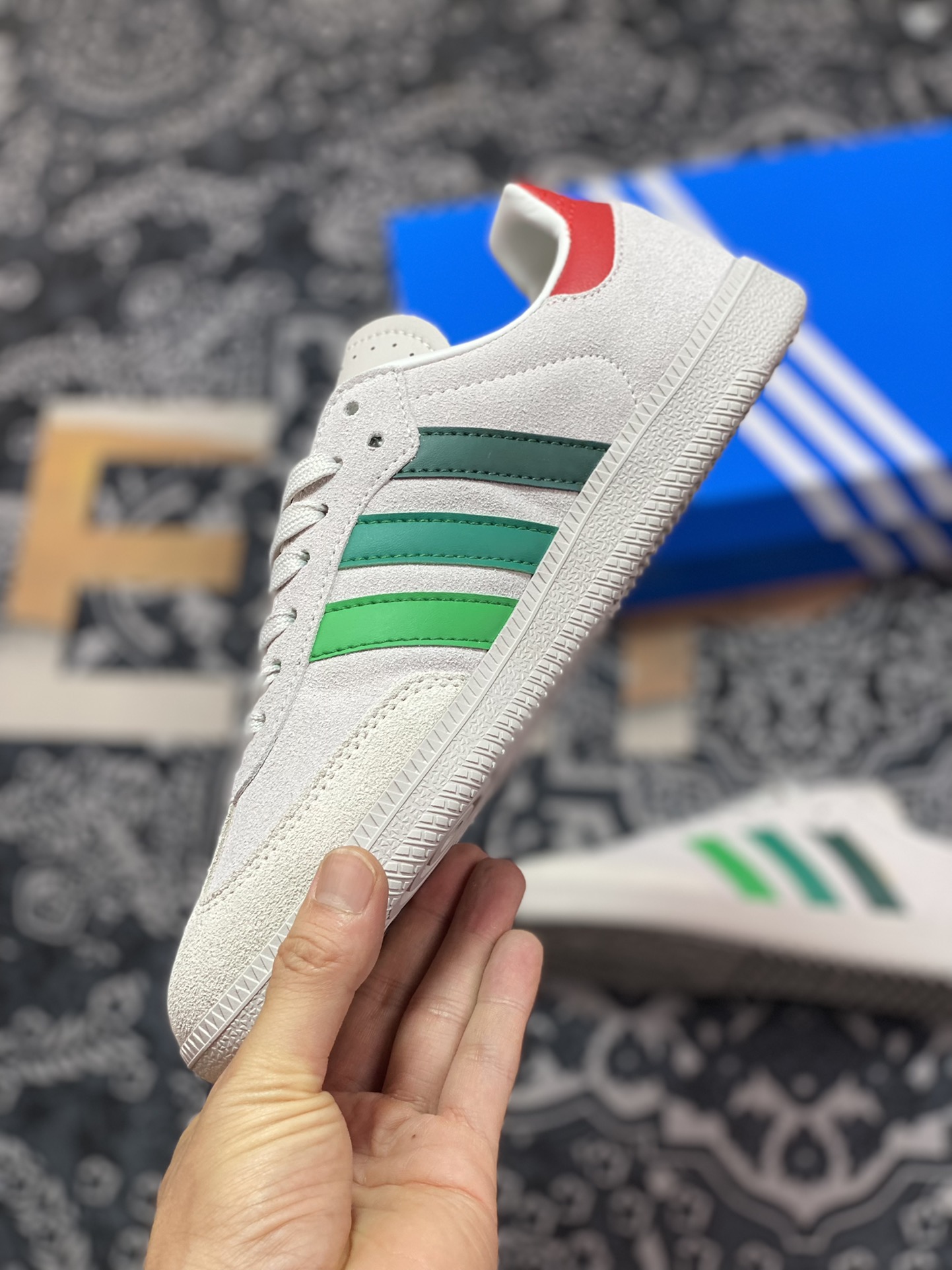 Adidas Velosamba ”Social Cycling” Samba Cycling Series Gentlemen's Shoes ”Co-branded Beige Gray Red Gradient Green” IF2865