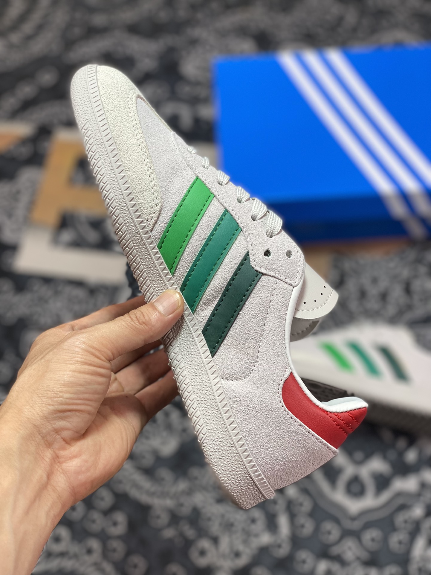 Adidas Velosamba ”Social Cycling” Samba Cycling Series Gentlemen's Shoes ”Co-branded Beige Gray Red Gradient Green” IF2865