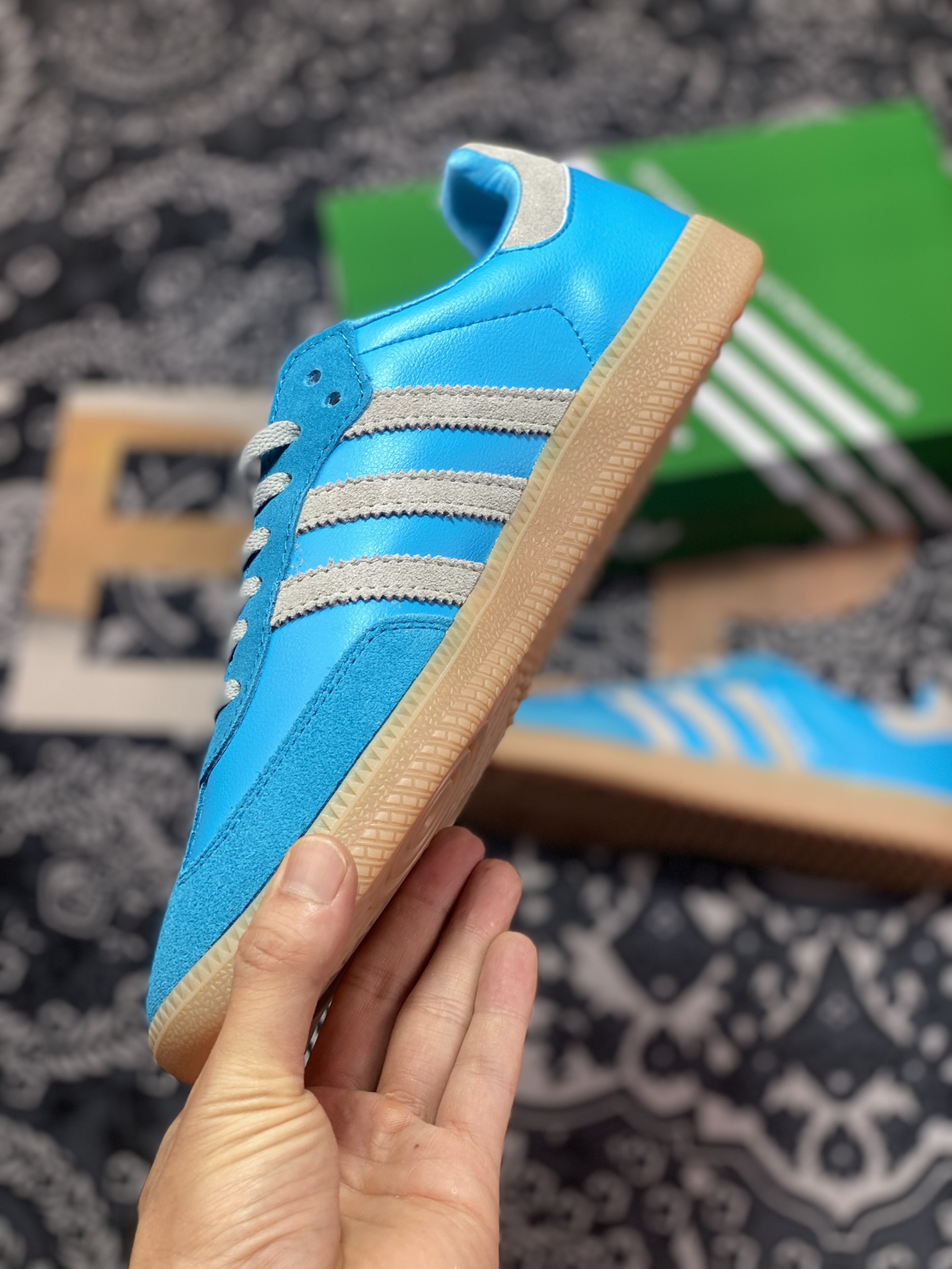 Sporty & Rich x Adidas Originals Samba OG Samba Series Gentlemen's Sneakers ”Sky Blue Gray Raw Gum Sole” IE6975