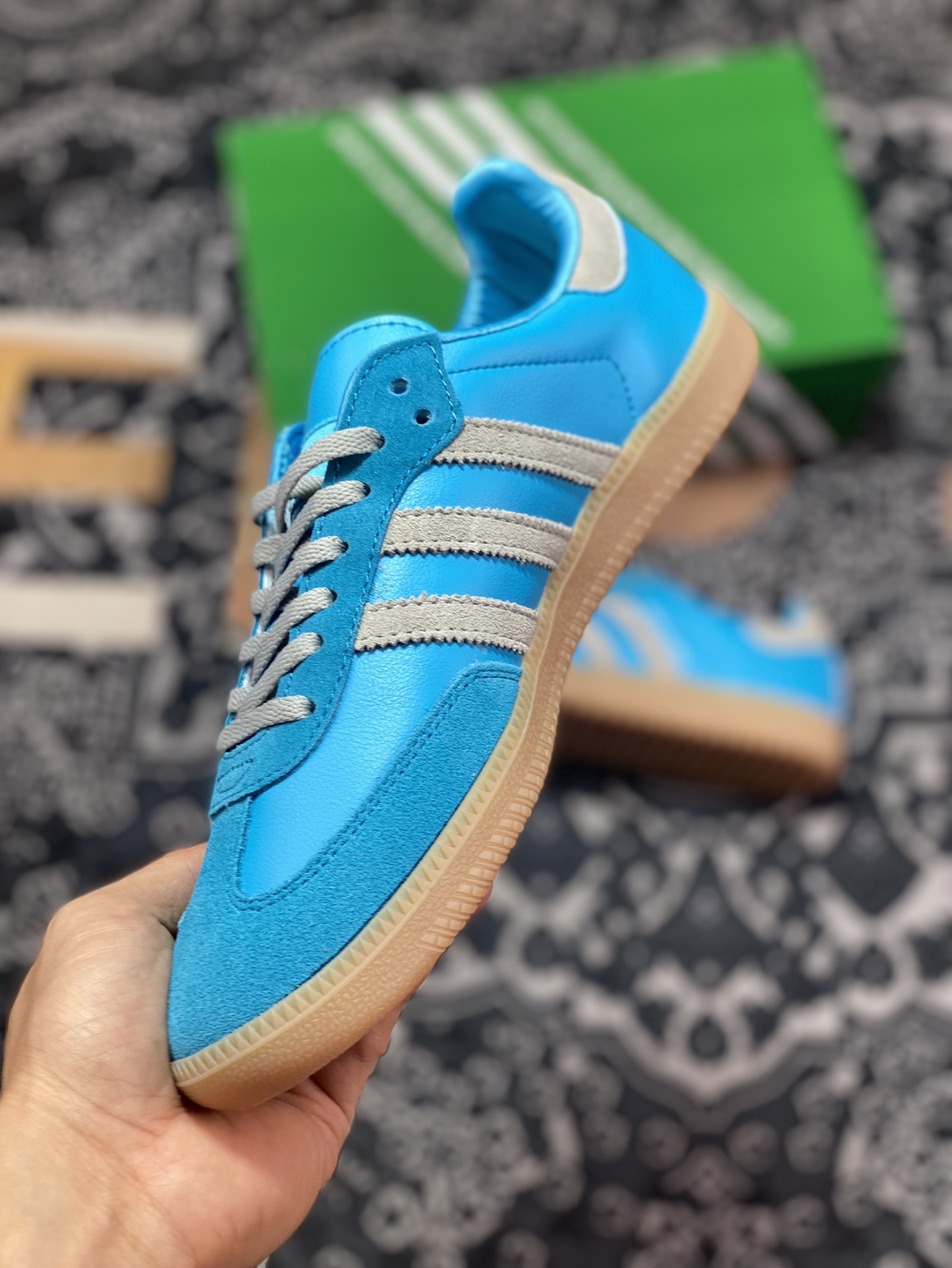 Sporty & Rich x Adidas Originals Samba OG Samba Series Gentlemen's Sneakers ”Sky Blue Gray Raw Gum Sole” IE6975