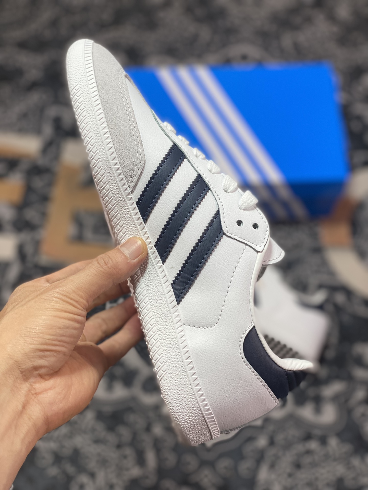 Adidas Originals Samba OG Samba Series Gentleman's Moral Training Football Style Versatile Low-top Sneakers ”Leather White Gray Navy Blue” GW3158