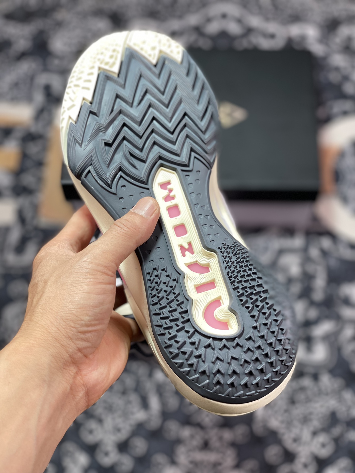 320 Nike Air Zoom GT Cut 2.0 EP”White Grey Pink”超跑级2代低帮篮球鞋“白灰樱花粉”FD9905-101