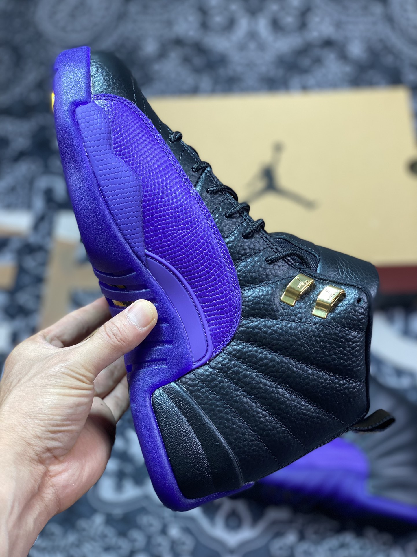 Air Jordan 12 ”Field Purple” Purple Black CT8013-057