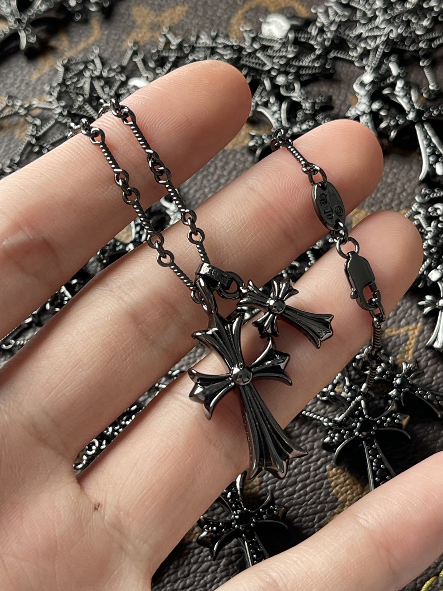 Chrome Hearts 克罗心 电镀黑银双十字架项链