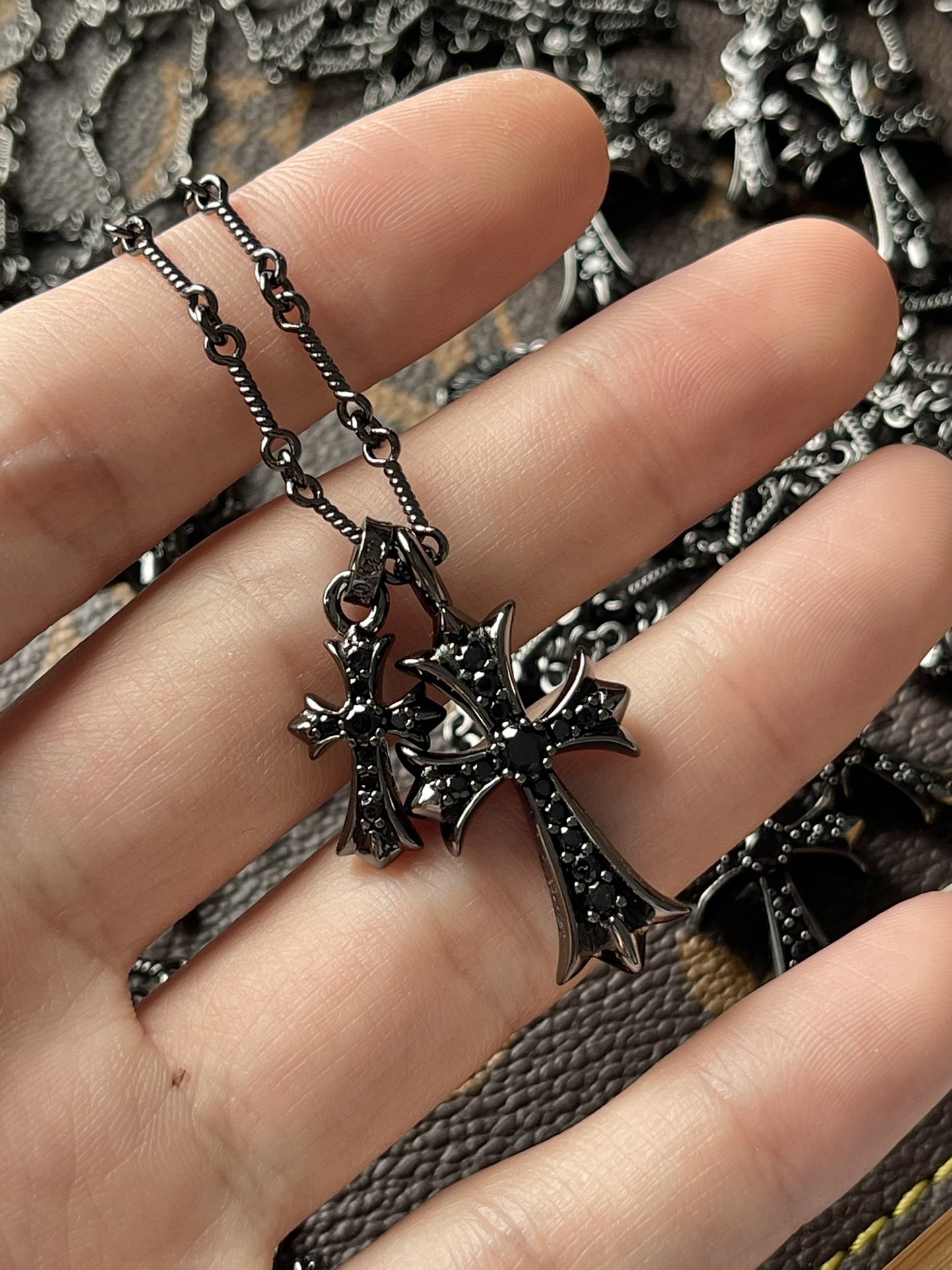 Chrome Hearts 克罗心 电镀黑银双十字架项链