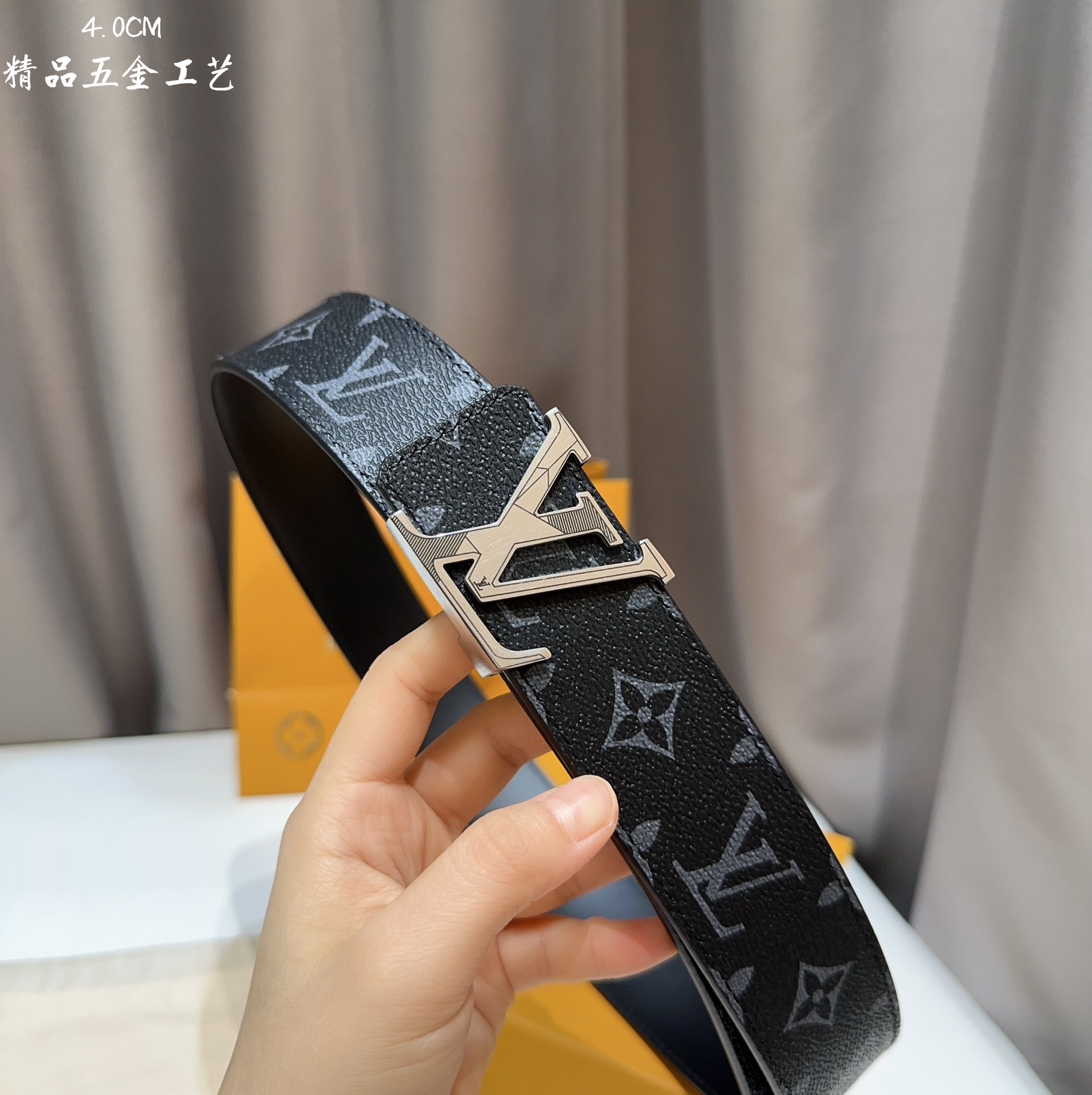同步LV路易男士宽度4.0CM简单大