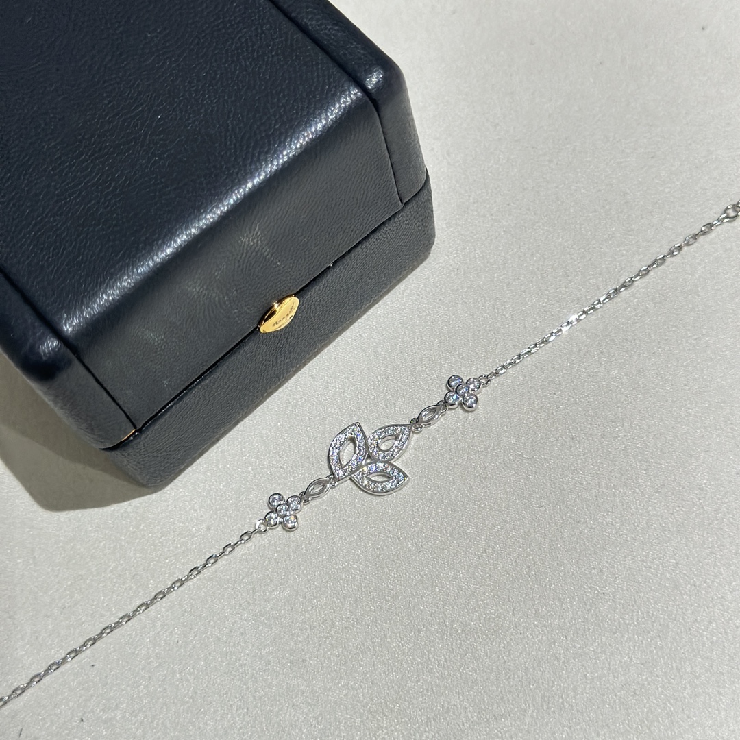  
A0548 👑海瑞温斯顿 镂空三叶草 手链 项链 超精工制作 原版一比一 精工打造进口s925纯银材