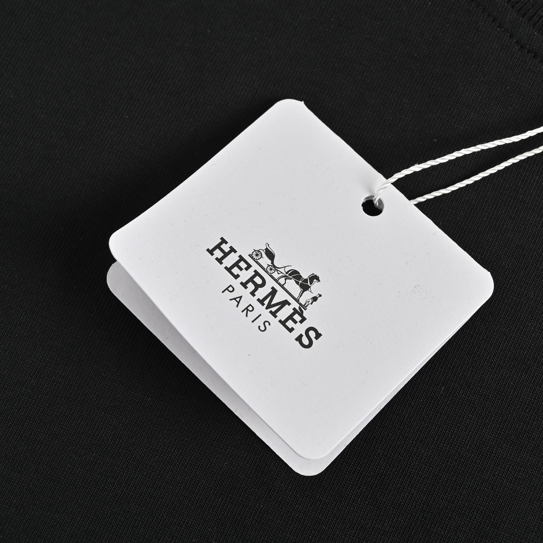 HERMES/爱马仕 经典刺绣橙标短袖 黑色