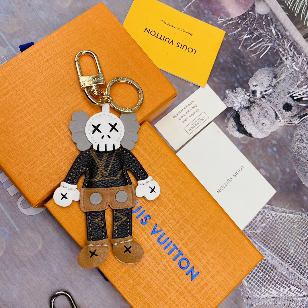 Keychain packaging shot