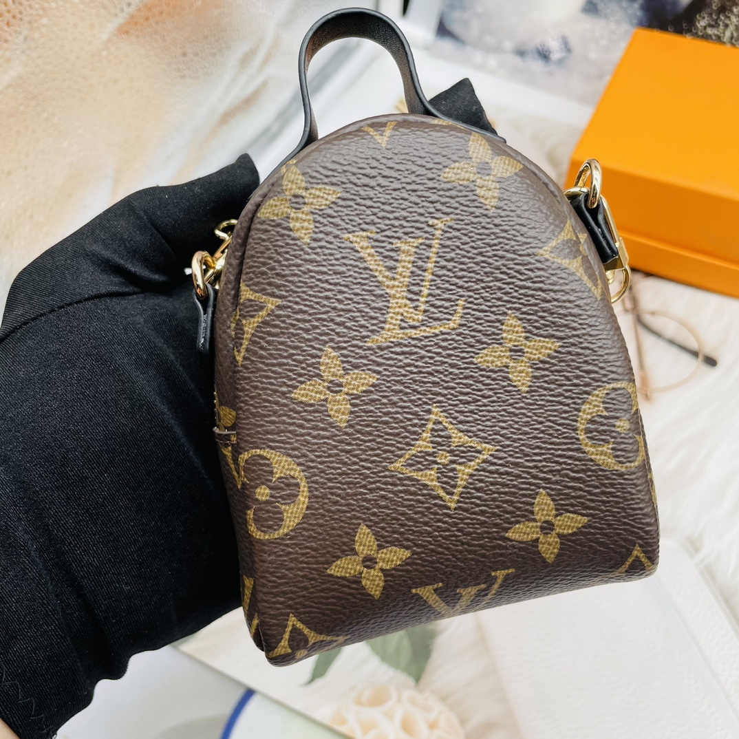 Mini chain bag side view