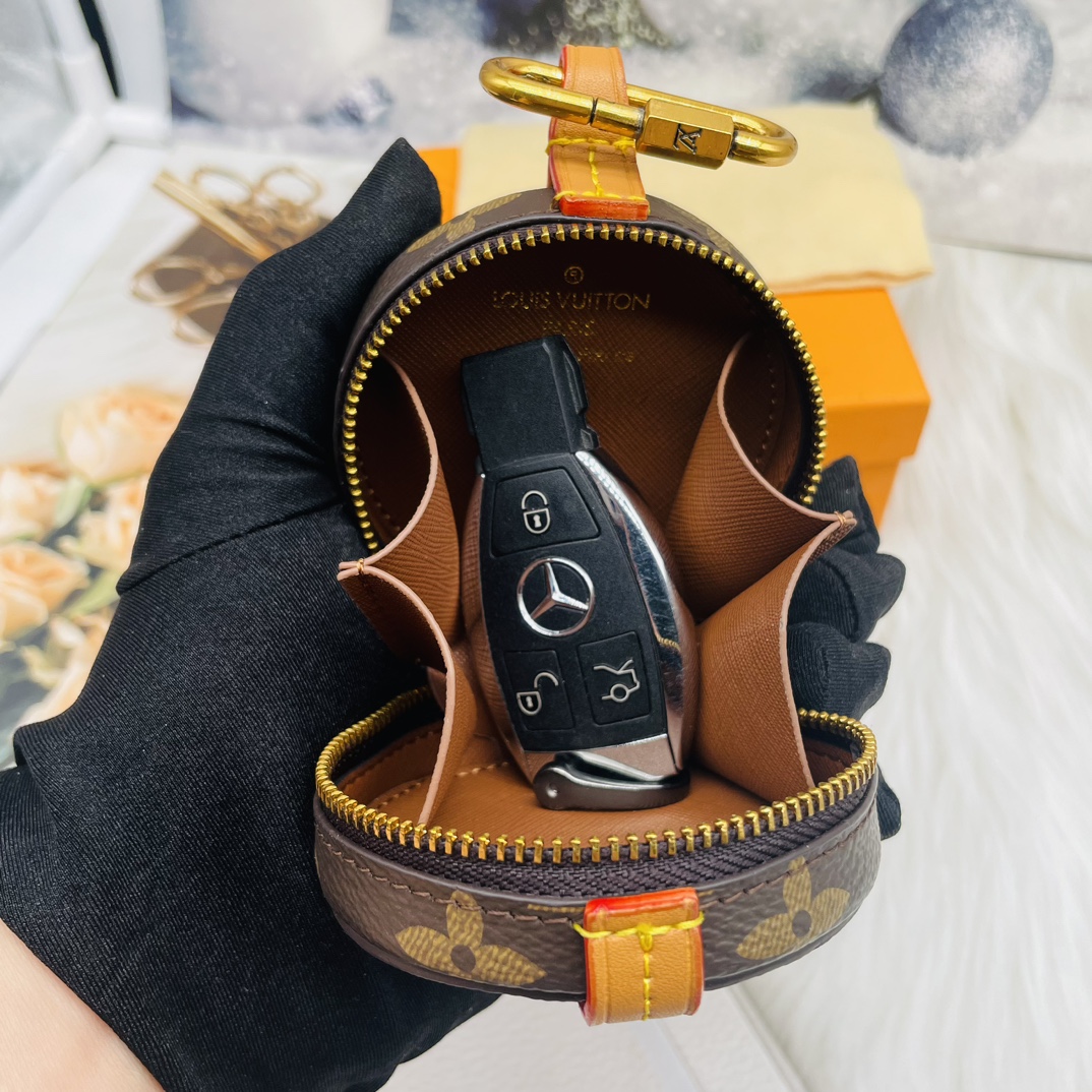 Interior view of the genuine leather mini handbag