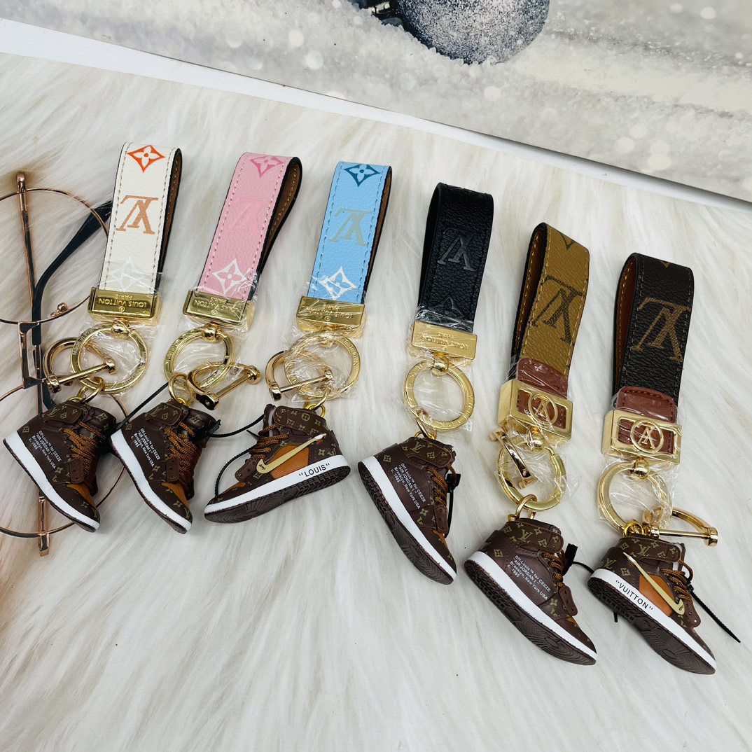 Leather sneaker keychain, side profile