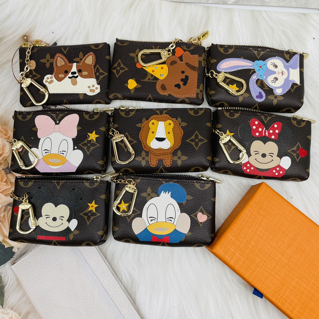 Chain strap leather card and coin purse front