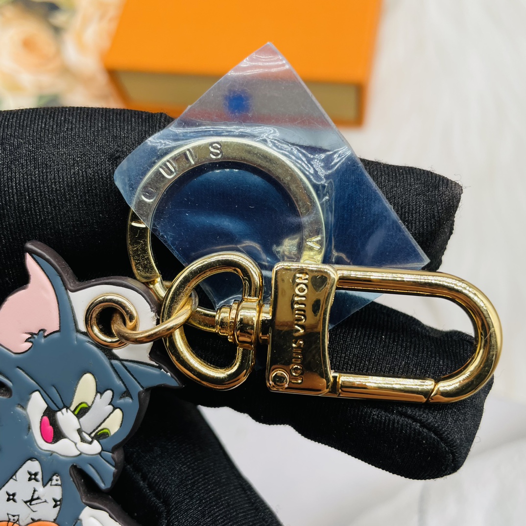 Tom Cat keychain on keys