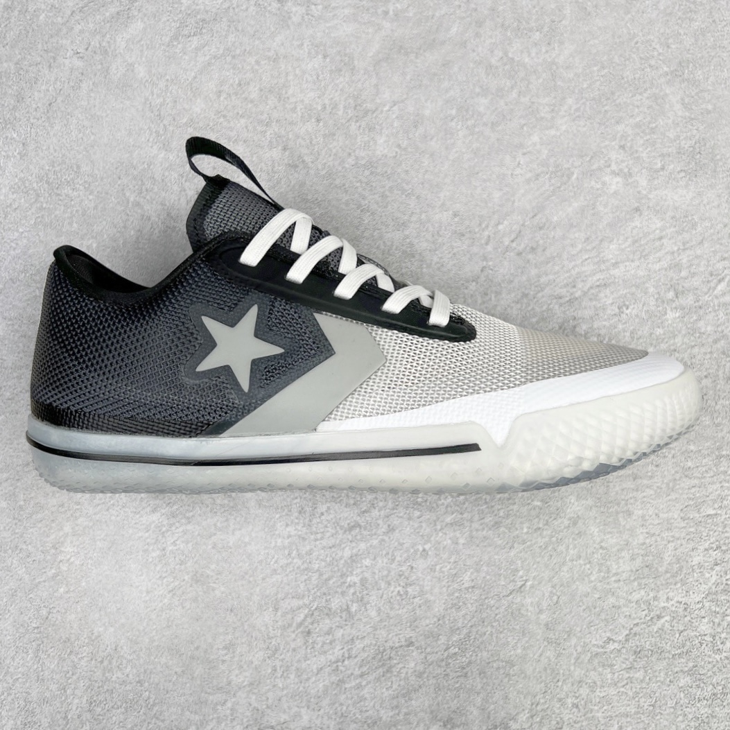 零售💰330 ＃K版纯原Converse Chuck Taylor All Star Pro Bb Ox 实战篮球鞋 Converse全新Solstice系列再度迎来新作 此鞋型由Converse与NK传奇篮球产品设计师Eric Avar合作开发而成 All Star Pro BB代Converse设计的演变 并且融入了现代科Quadfit织法的鞋面提供稳定性与包覆NK React内核支撑多次切入与平稳起跳 All Star Pro BB同时也替Kelly Oubre Jr.等个性化球员设计独特配色 全新升级的BB Evo承袭前作嵌入式NIKE React鞋垫 带来轻盈灵活且贴合地面的舒适脚感 重叠模糊的经典星箭标致 营造犀利的速度感 曲面橡胶外底和菱型格状纹路 提供多方位抓地力 你可以在鞋身上发现一些全新的元素 鞋面材质注入更多填充支撑与包裹更加扎实50/50对分的鞋面配色 也更具视觉冲击力 尺码：36 37 37.5 38 38.5 39 40 40.5 41 42 42.5 43 44 44.5 45 46  编码：by3936030-运动鞋