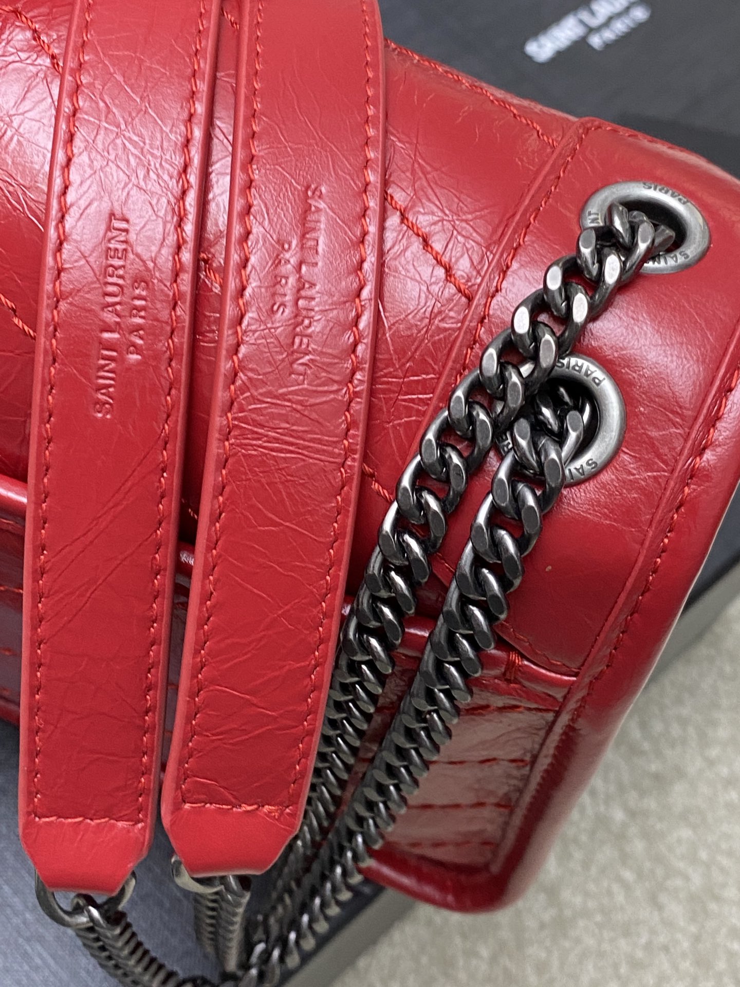 Saint Laurent 22cm油腊红皮/古银 NIKI～22cm 爆裂纹 超多明星 同款