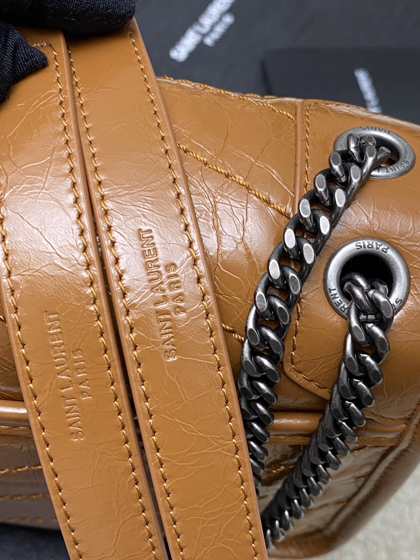 Saint Laurent 22cm油腊棕皮/古银 NIKI～22cm 爆裂纹 超多明星 同款
