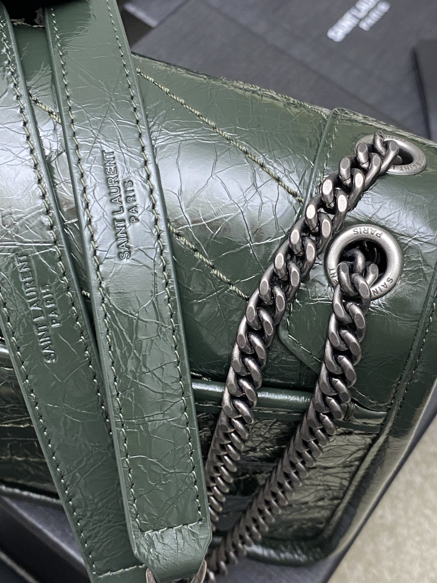 Saint Laurent 22cm油腊祖母绿/古银 NIKI～22cm 爆裂纹 超多明星 同款