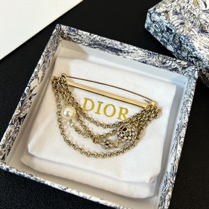 Dior AAA Jewelry Brooch Designer Fashion Replica Yellow Openwork Brass